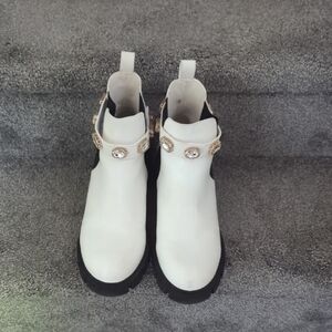 Steve Madden White and Gold Ankle Boots